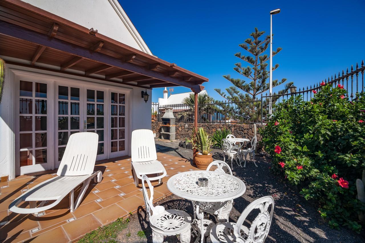 Villa Tías Exterior foto